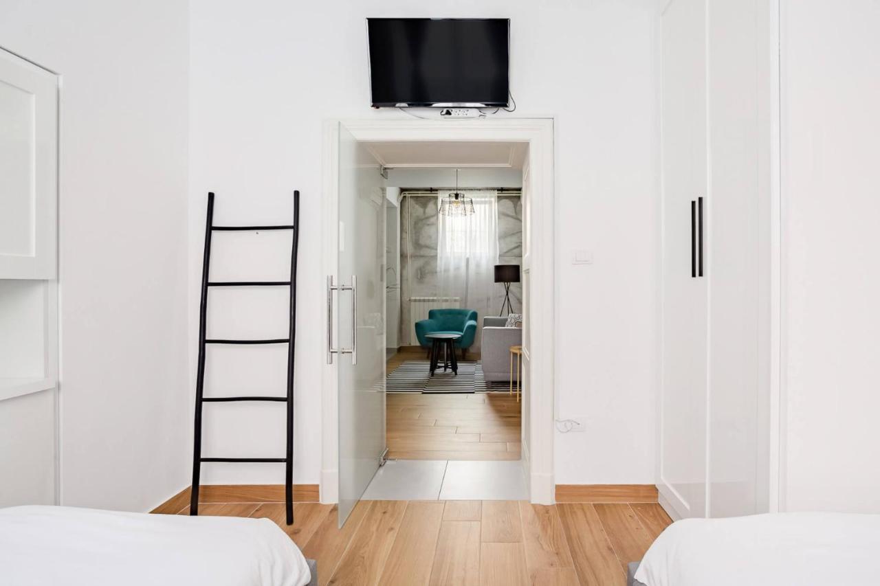 Hostgost Selected - Molerova 9 Apartment