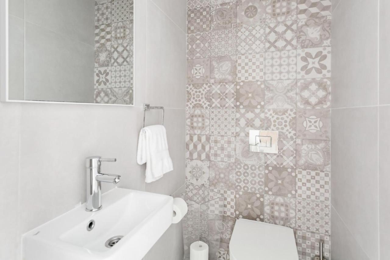 Hostgost Selected - Molerova 9 Apartment
